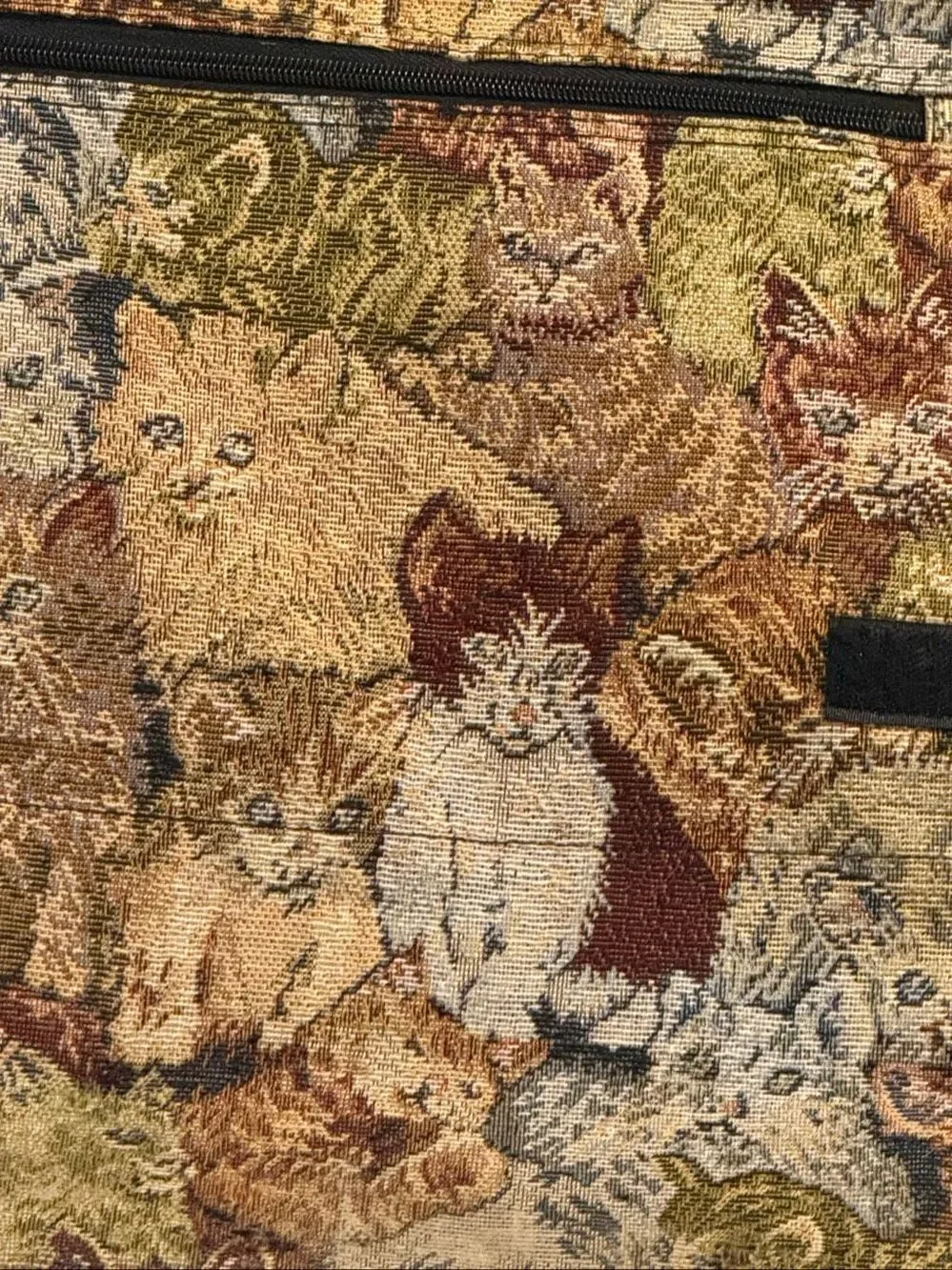 Vintage Cat Tapestry ALFA Portable Travelgear Fold Up Bag W/Rollers luggage